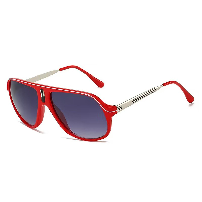 Designer Sunglasses - Klasyczne okulary przeciwsłoneczne w kwadratowym oprawie,