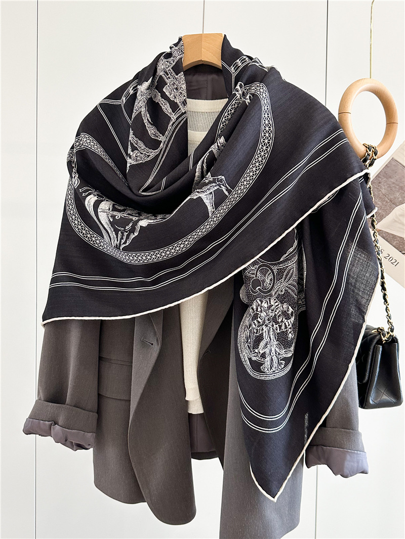 Czarny szalik z mieszanki jedw – Cashmere Scarf recenzja i cena