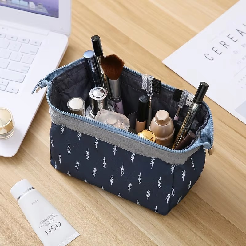 Nowa Modna Kosmetyczka Damska  – Travel Luggage Set recenzja i cena